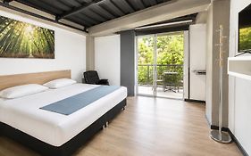 Carriqui Garden Hotel